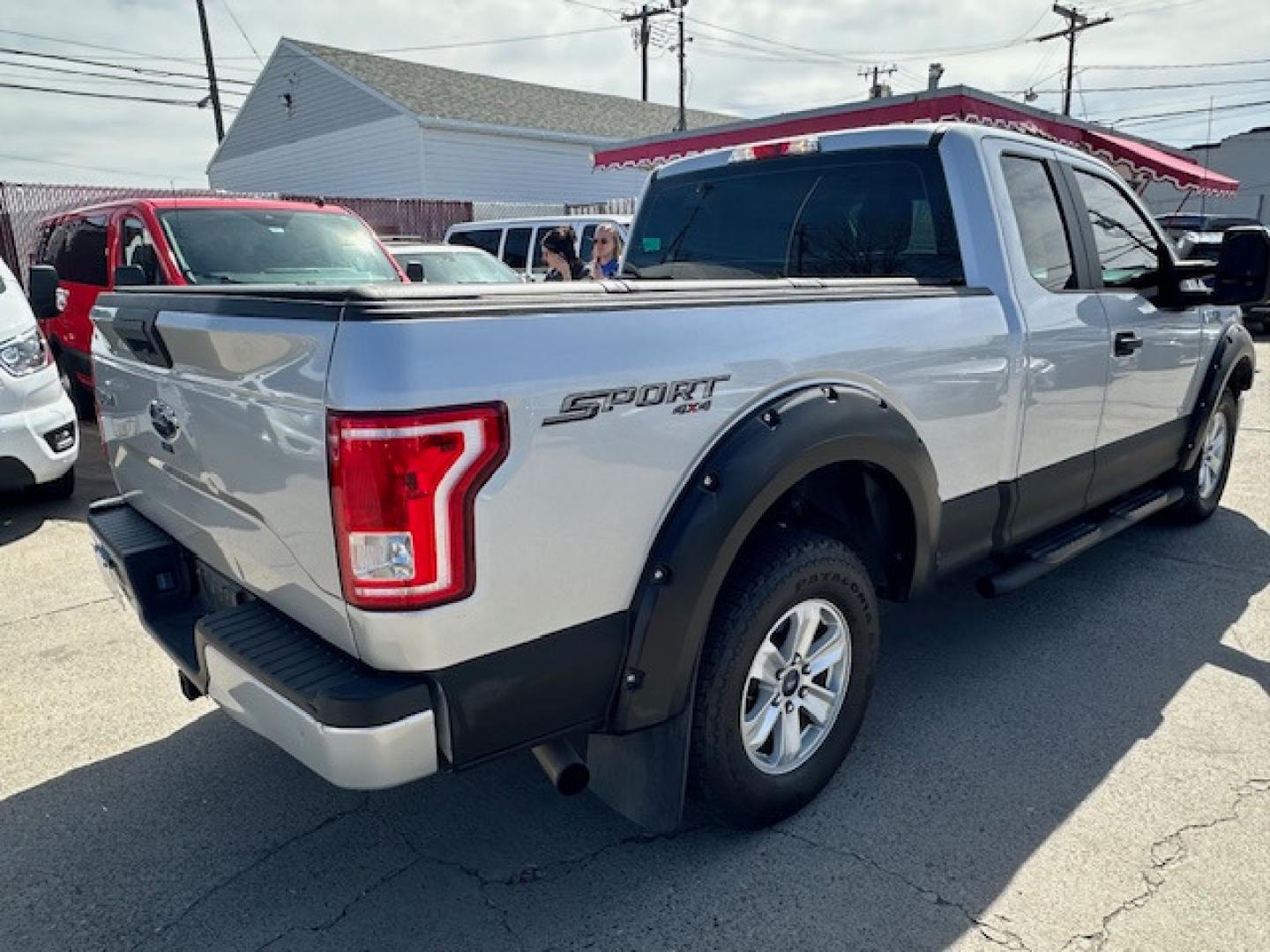 2017 SILVER /Gray Ford F-150 XL Plus (1FTEX1EP7HK) with an 2.7 EcoBoost engine, Automatic transmission, located at 3200 1st Avenue North, Billings, MT, 59101, (406) 245-9055, 45.779270, -108.510742 - Super Sharp and Low Mileage Local Trade-In! Power Windows, Power Door Locks, Tilt Steering, Cruise Control, Sport Exterior Trim Enhancement Package, Wheels, Tow, Tonneau Cover, Automatic Transmission, Air Conditioning, Fold Down Front Seat Center Console, Remote Start and Only 58,800 Miles. CarFax - Photo#5